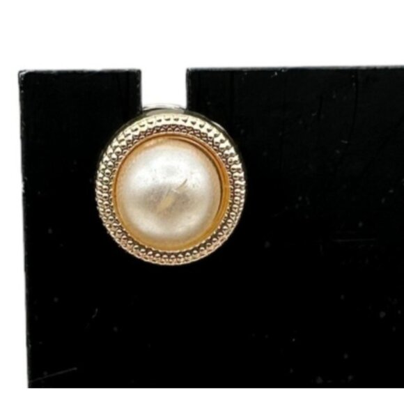 Faux Pearl Gold Tone Enamel Pin Brooch Accessory Handbag Purse Suit Collar - Picture 1 of 7
